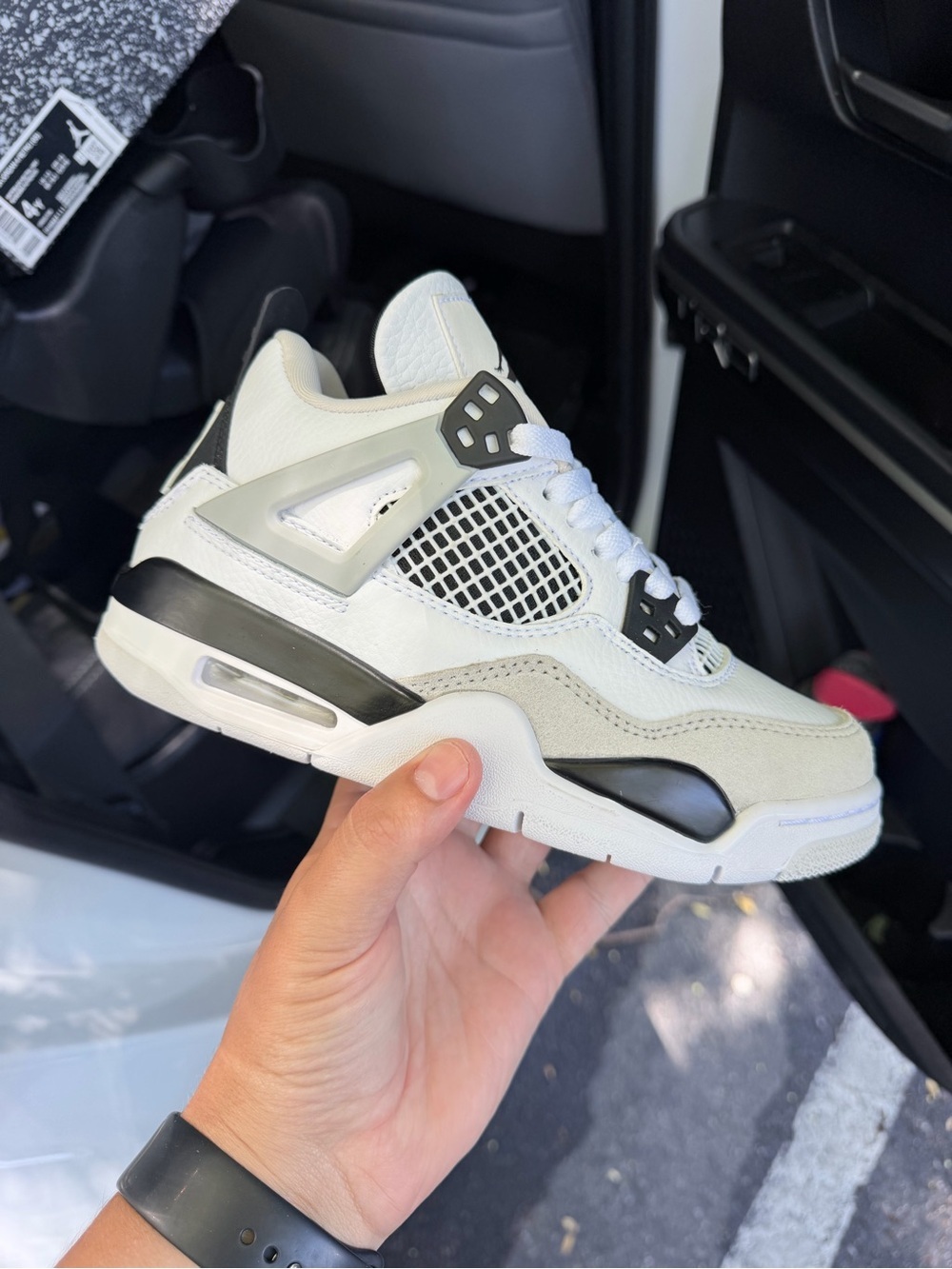Jordan retro 4 military black